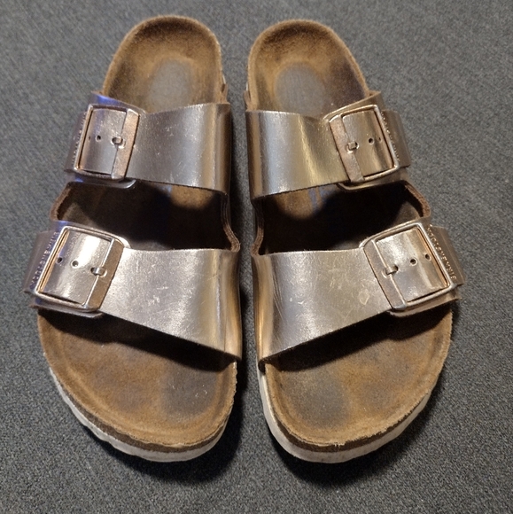 Birkenstock Arizona Sandals in Rose Gold Leather - Picture 1 of 10